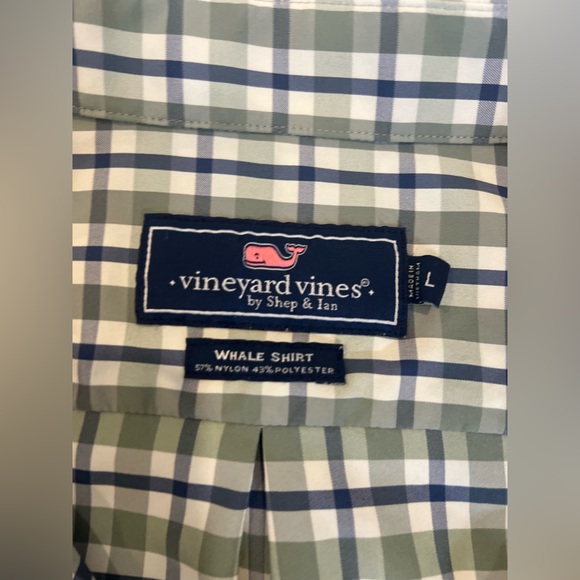 Vineyard vines performance shirt - Picture 2 of 3